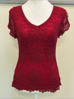Dress barn Women’s Crochet Top - Red sparkly Medium